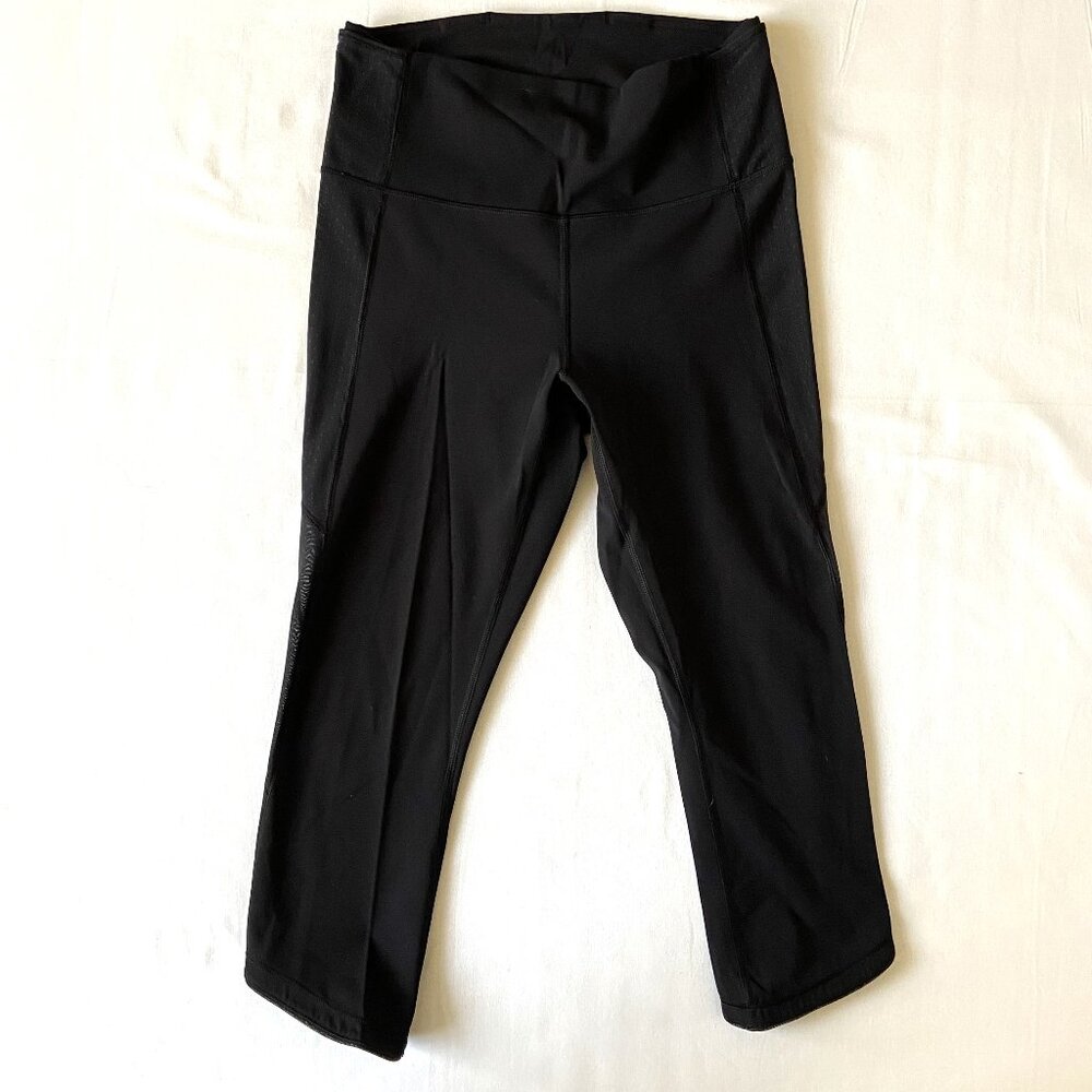 Lululemon Women's Body Con Crop Tight Size 10 Black